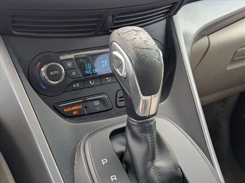 Used 2016 Ford Escape SE w/ Equipment Group 201A image 10