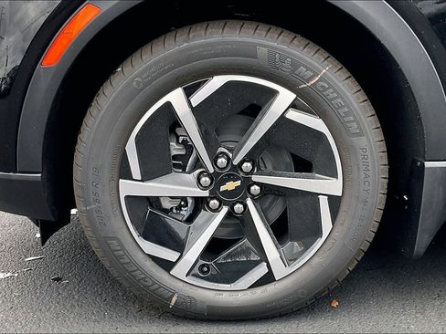 New 2026 Chevrolet Equinox EV LT image 12