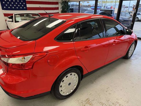 Used 2012 Ford Focus SE image 6