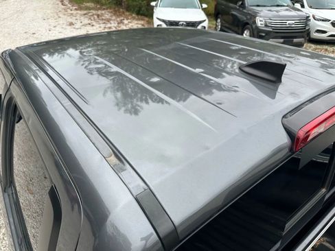 Used 2023 Nissan Frontier SV w/ SV Convenience Package image 24