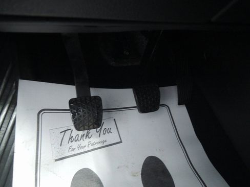 Used 2017 Chevrolet Cruze LS image 21