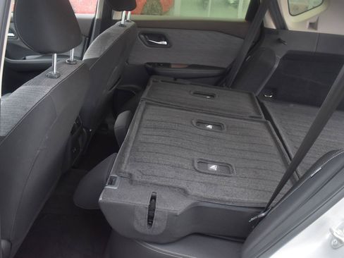Used 2023 Nissan Rogue SV FWD image 45