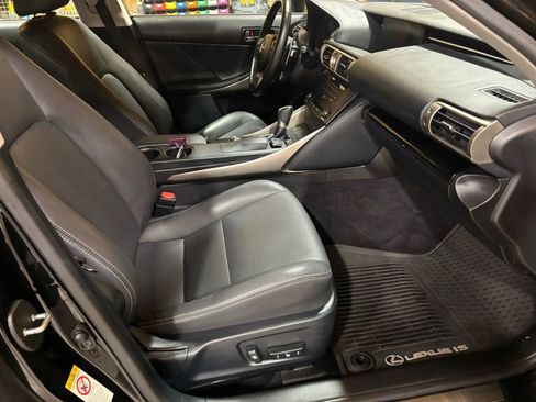 Used 2016 Lexus IS 300 AWD image 25