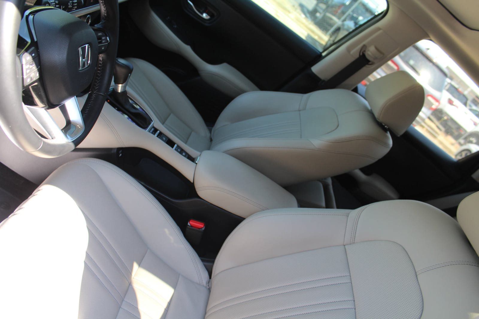 Used 2026 Honda HR-V EX-L image 15