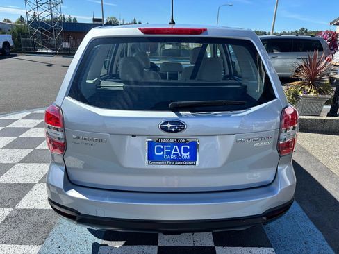 Used 2015 Subaru Forester 2.5i AWD/4WD image 4