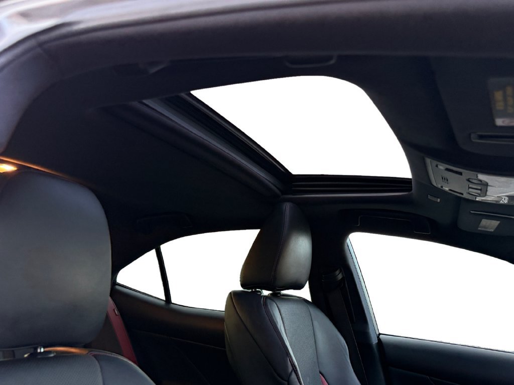 Used 2019 Lexus IS 300 AWD image 7