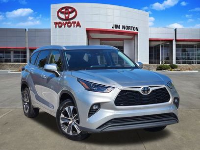 Used 2024 Toyota Highlander LE