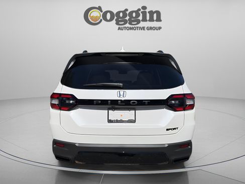 New 2026 Honda Pilot Sport image 5