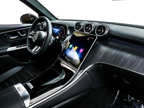New 2026 Mercedes-Benz GLC 300 image 5