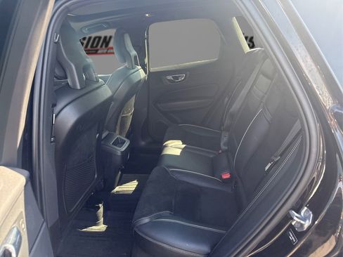 Used 2018 Volvo XC60 T5 R-Design w/ Convenience Package image 10