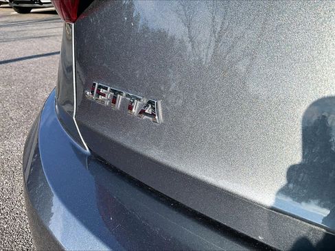 Used 2021 Volkswagen Jetta S w/ Driver Assistance Package image 10