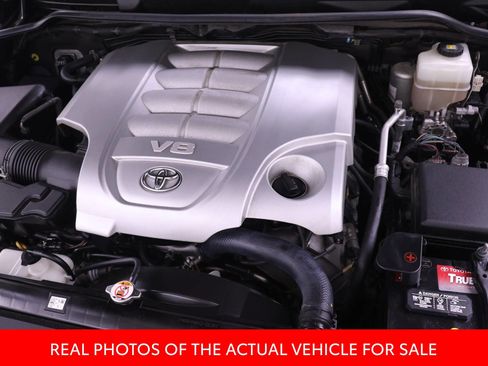 Certified 2019 Toyota Land Cruiser w/ Four Season Floor Mat Package AWD/4WD image 17