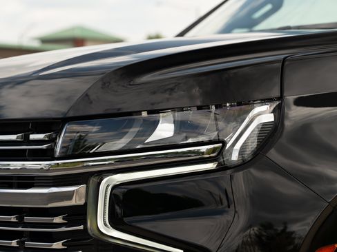Used 2021 Chevrolet Tahoe Premier AWD/4WD image 36