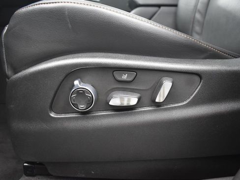 Used 2023 Cadillac XT4 Sport AWD/4WD image 16