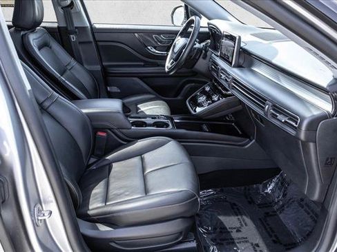 Used 2022 Lincoln Corsair AWD w/ Premium Package image 26