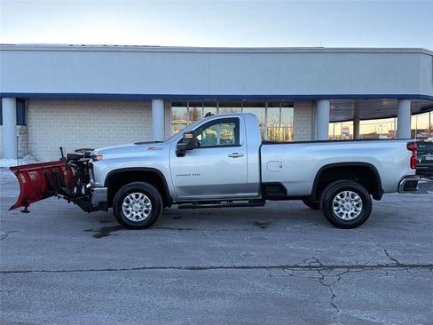 Used 2022 Chevrolet Silverado 3500 LT w/ Convenience Package image 9