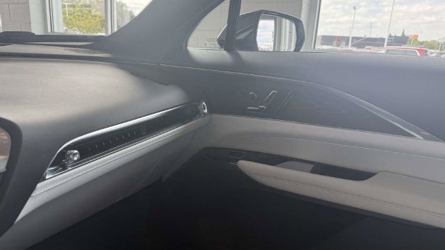 Used 2024 Cadillac Lyriq Luxury w/ LPO, Floor Liner Package AWD/4WD image 47
