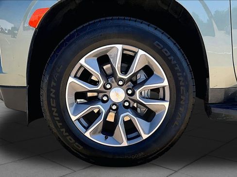 Used 2024 Chevrolet Tahoe LT w/ Luxury Package RWD image 11