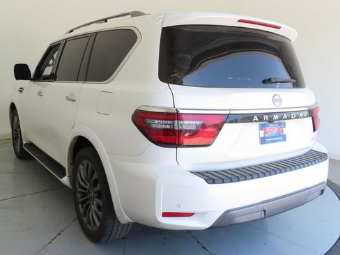 Used 2023 Nissan Armada Platinum w/ Captain's Chairs Package RWD image 6