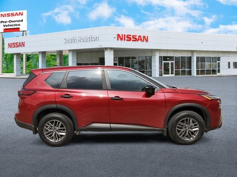 Used 2026 Nissan Rogue S image 5