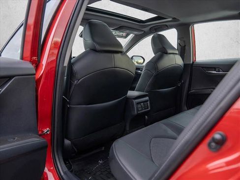 Used 2022 Toyota Camry XSE w/ Navigation Upgrade Package image 19