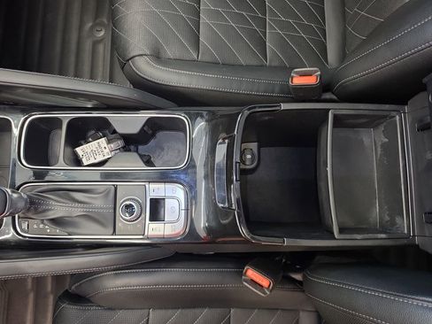Certified 2023 Kia Telluride SX X-Pro AWD/4WD image 36