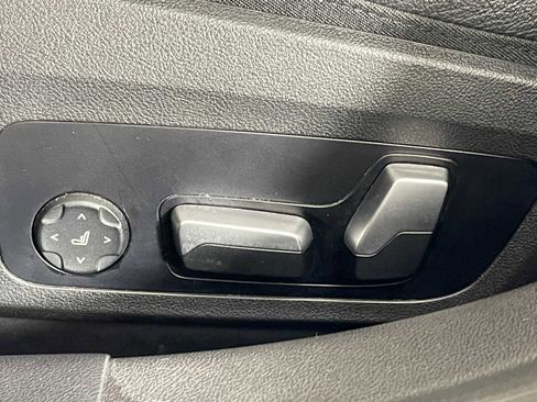 Used 2023 BMW i4 eDrive40 image 16