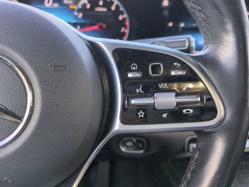 Used 2022 Mercedes-Benz GLS 450 4MATIC image 32