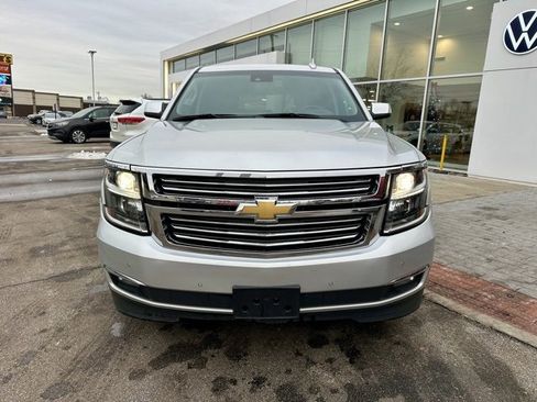 Used 2020 Chevrolet Suburban Premier image 2