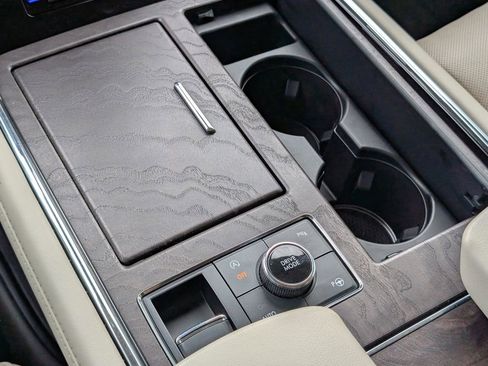 Used 2021 Lincoln Navigator Reserve w/ Luxury Package image 26