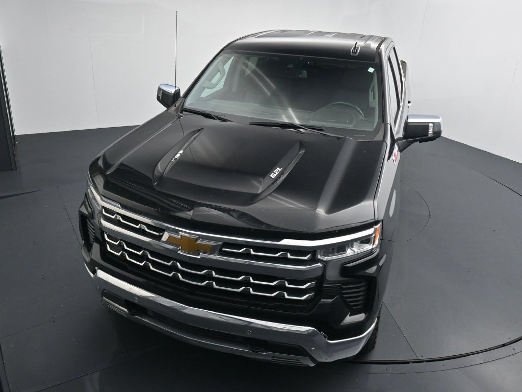 Used 2023 Chevrolet Silverado 1500 LTZ AWD/4WD image 11