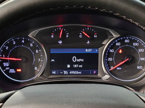 Used 2024 GMC Terrain SLT image 15