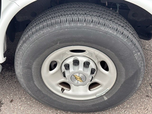 Used 2025 Chevrolet Express 2500 w/ Driver Convenience Package RWD image 35