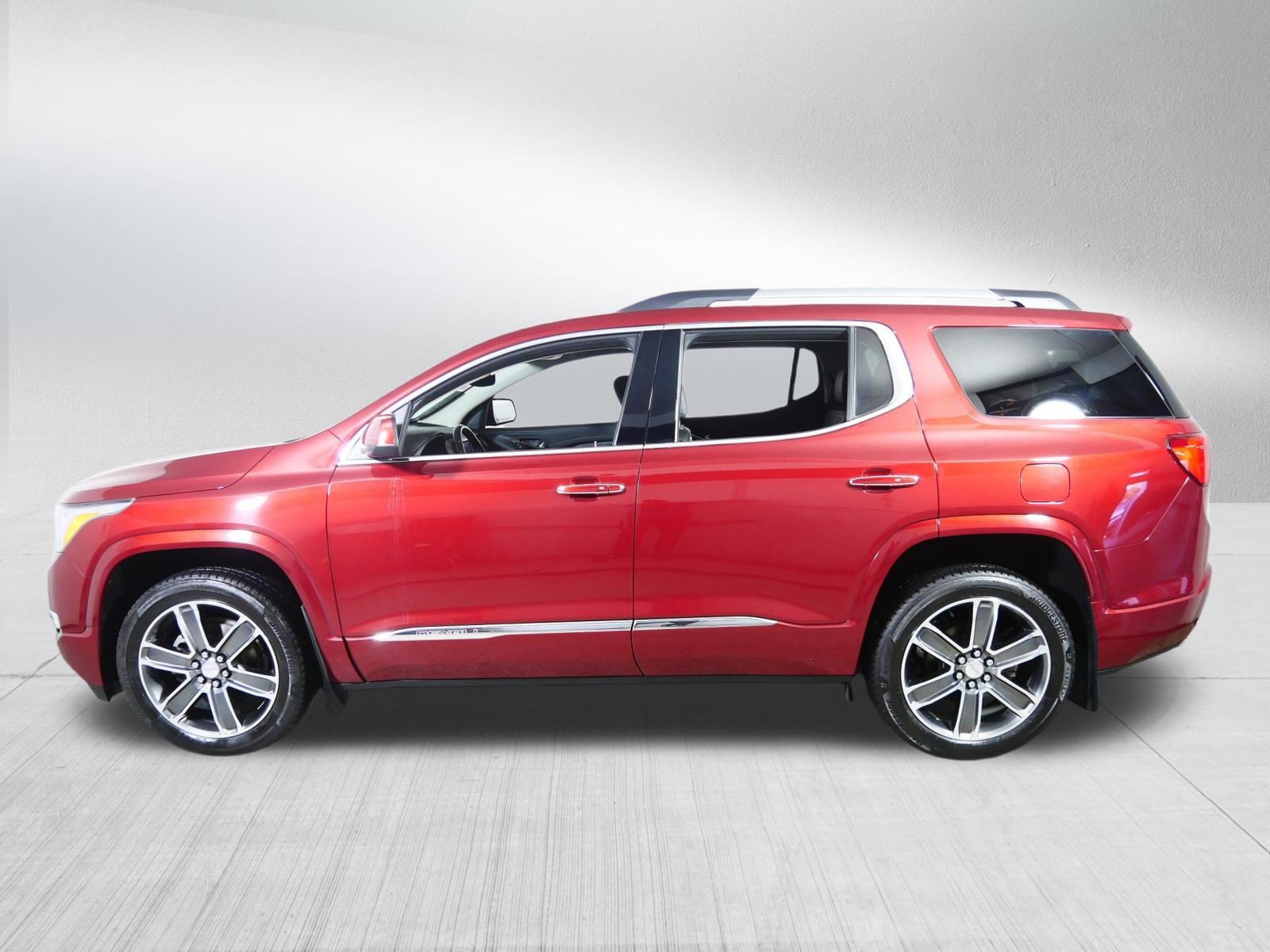 Used 2019 GMC Acadia Denali w/ Technology Package AWD/4WD image 4
