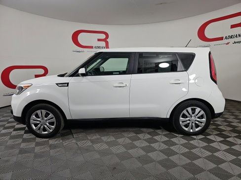 Used 2019 Kia Soul Base image 4