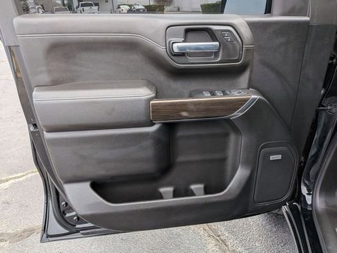 Used 2021 Chevrolet Silverado 1500 LT Trail Boss w/ Convenience Package II image 12