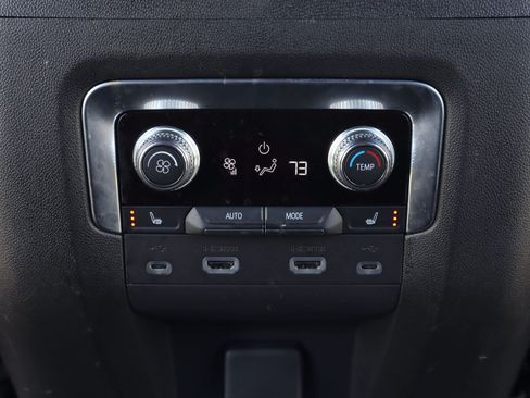 Used 2021 GMC Yukon Denali w/ Denali Ultimate Package image 25