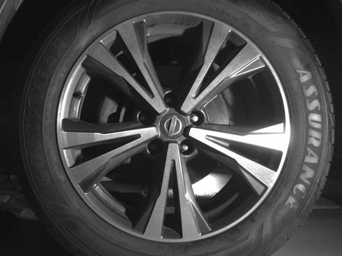 Used 2019 Nissan Rogue SV w/ Premium Package image 10