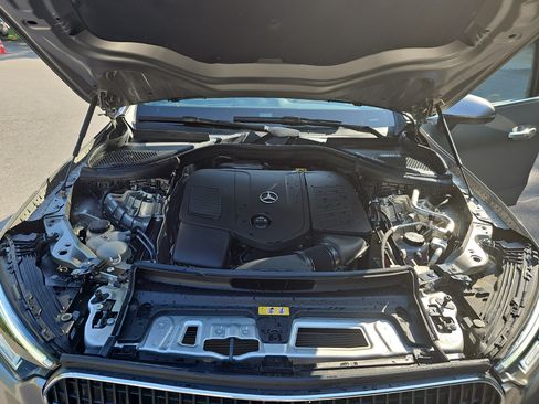 Used 2023 Mercedes-Benz GLC 300 4MATIC image 32