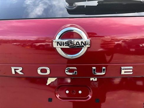 Used 2021 Nissan Rogue SV image 8