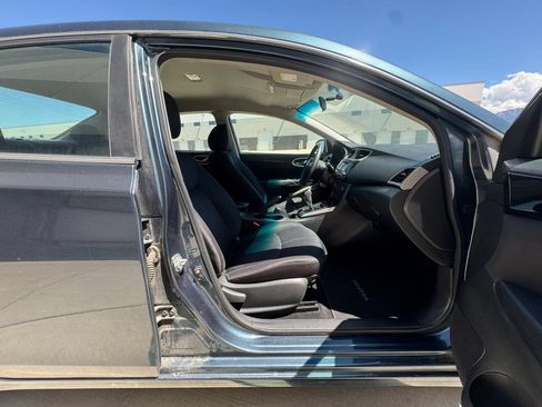 Used 2017 Nissan Sentra SV FWD image 12