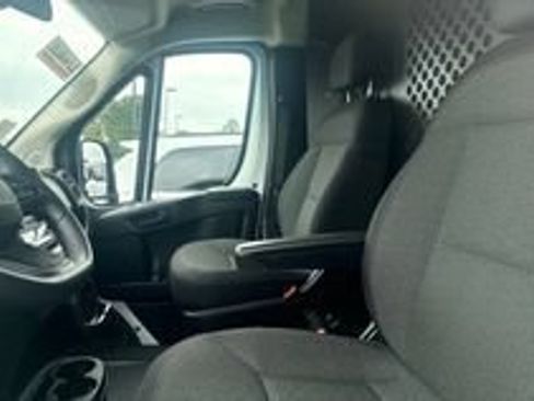 Used 2025 RAM ProMaster 2500 w/ U-Haul Equipment Group FWD image 3