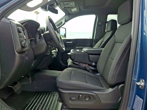 New 2026 Chevrolet Silverado 2500 Custom w/ Custom Value Package AWD/4WD image 9