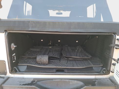 Used 2018 Jeep Wrangler Unlimited Sport S AWD/4WD image 12
