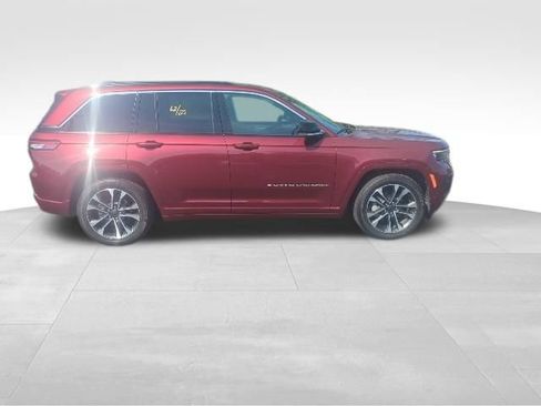 Used 2025 Jeep Grand Cherokee Overland w/ Adv Protech Group III AWD/4WD image 5