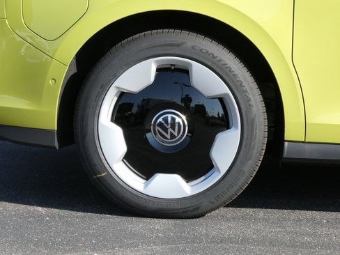 New 2025 Volkswagen ID. Buzz Pro S Plus image 20