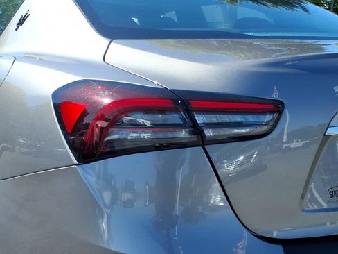 Used 2022 Maserati Ghibli Modena RWD image 18