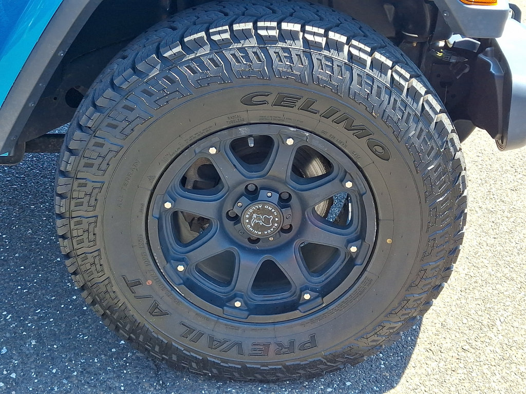 Used 2020 Jeep Wrangler Unlimited Sahara AWD/4WD image 9