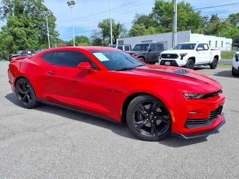 Certified 2021 Chevrolet Camaro SS RWD image 2