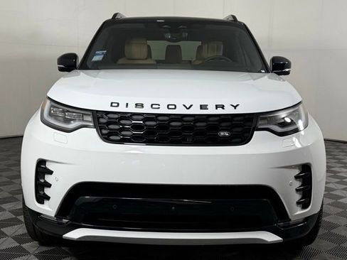Certified 2025 Land Rover Discovery Dynamic SE image 11